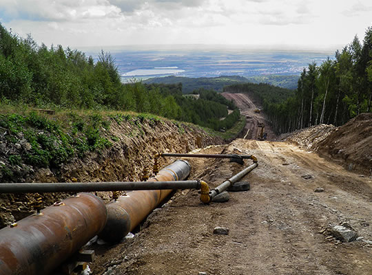 Plynovod DN 1400 GAZELA v Krušných horách – přepouštění vody do výše položených úseků